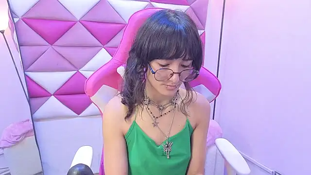 Snapshot of Danny_Face chatting on February 9, 2026, 2:04 pm Danny Face online show from February 9, 2026, 2:04 pm