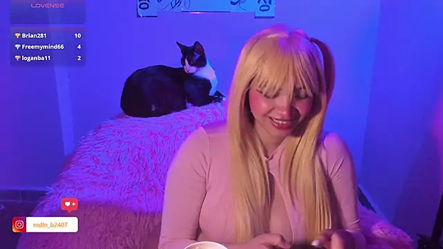 Snapshot of MadelineBenet chatting on March 1, 2025, 7:08 am MadelineBenet online show from March 1, 2025, 7:08 am