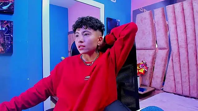 Im Mathias online show from December 5, 2025, 1:27 am