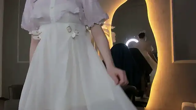 DreamyLuna online show from March 16, 2025, 8:43 pm