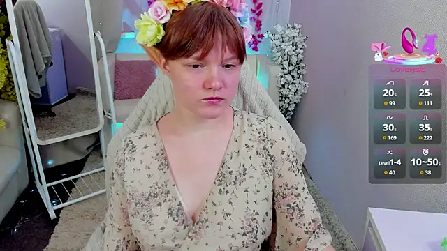 DreamyLuna online show from October 4, 2025, 8:21 pm