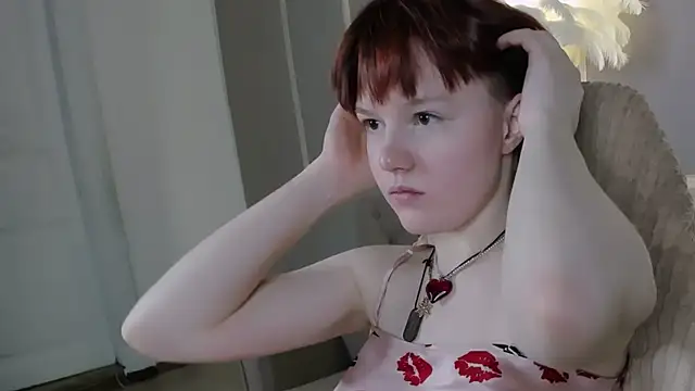 DreamyLuna online show from February 24, 2025, 8:36 pm