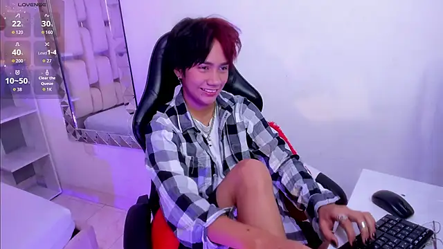 Snapshot of Eriol_ chatting on September 13, 2025, 12:27 pm Eriol online show from September 13, 2025, 12:27 pm