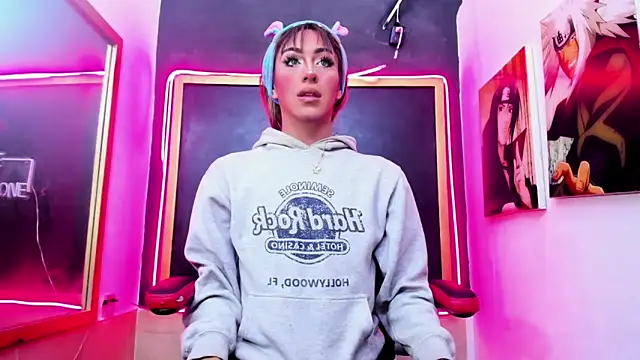 Isabella stanford2 online show from October 6, 2025, 12:50 pm