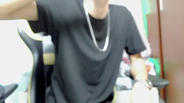 Snapshot of johnny_cagee chatting on October 8, 2025, 6:37 am johnny cagee online show from October 8, 2025, 6:37 am