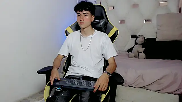 johnny cagee online show from January 8, 2026, 6:52 am