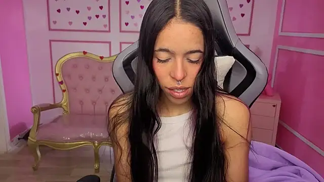 Snapshot of stephania_t chatting on February 10, 2026, 12:15 pm stephania t online show from February 10, 2026, 12:15 pm