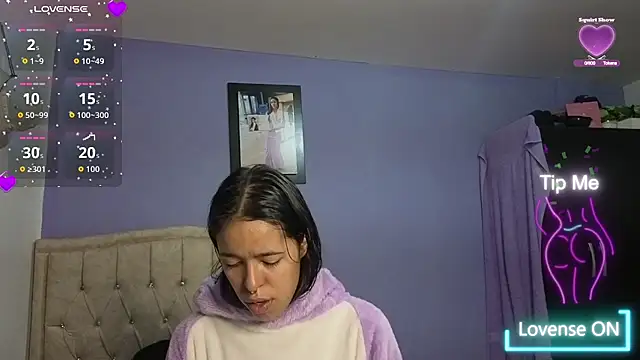 Snapshot of stephania_t chatting on July 6, 2026, 2:35 pm stephania t online show from July 6, 2026, 2:35 pm