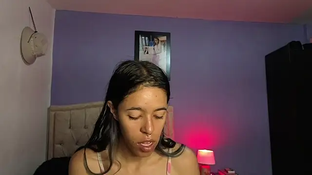 Snapshot of stephania_t chatting on June 17, 2026, 2:49 pm stephania t online show from June 17, 2026, 2:49 pm