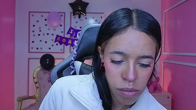 stephania t online show from October 16, 2025, 12:02 pm