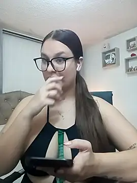 valeria gomezx online show from October 30, 2025, 2:04 pm