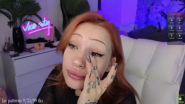 violetviolator online show from November 15, 2025, 4:05 am