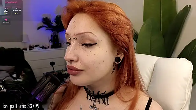 violetviolator online show from March 21, 2025, 6:16 am