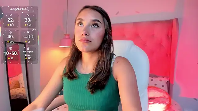  Sophie  miller online show from December 17, 2025, 8:03 pm