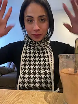 Snapshot of Effyvice13 chatting on February 6, 2026, 3:52 pm Effyvice13 online show from February 6, 2026, 3:52 pm