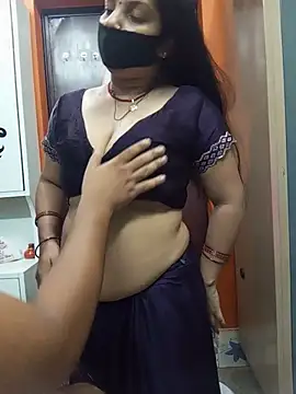 Snapshot of Manjudear chatting on July 12, 2026, 5:47 pm Manjudear online show from July 12, 2026, 5:47 pm