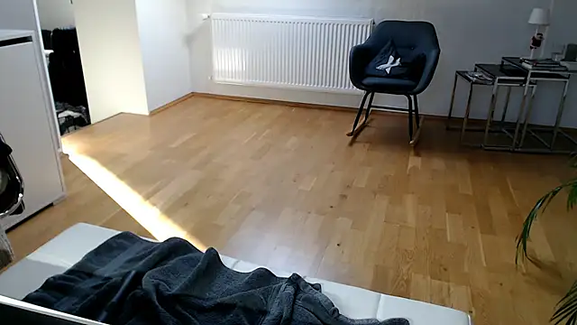 SportyAss00 online show from December 1, 2025, 8:37 am