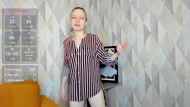 Snapshot of Michelle_Blond chatting on February 21, 2025, 1:11 pm Michelle Blond online show from February 21, 2025, 1:11 pm