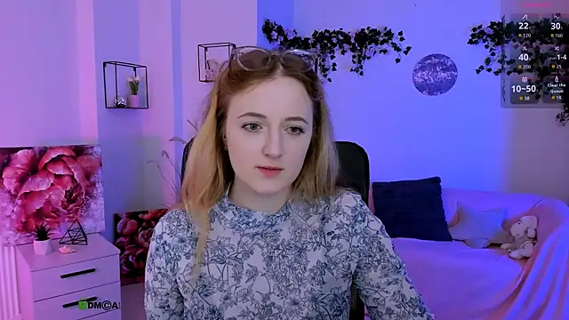 luna berryy online show from July 11, 2026, 6:52 pm