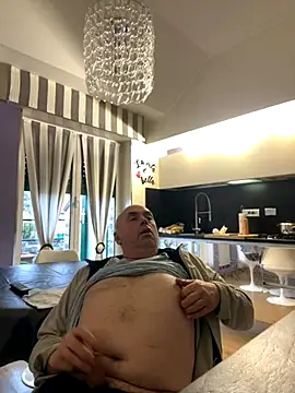 pantomax online show from November 30, 2025, 2:18 pm