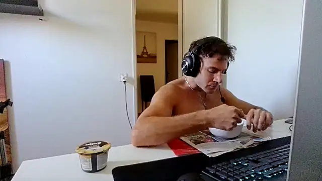 alpha-hunk online show from June 15, 2026, 10:26 am
