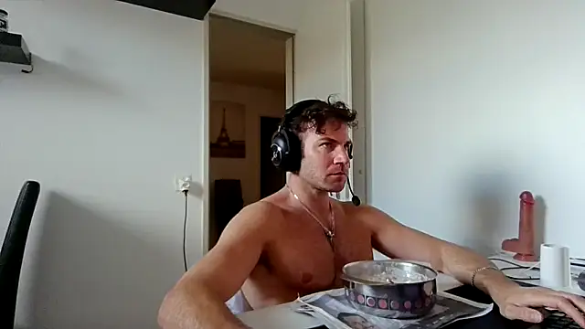 alpha-hunk online show from April 1, 2026, 2:14 pm