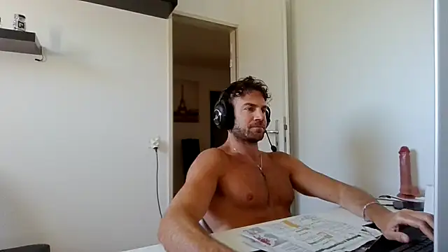 alpha-hunk online show from May 9, 2026, 9:12 am