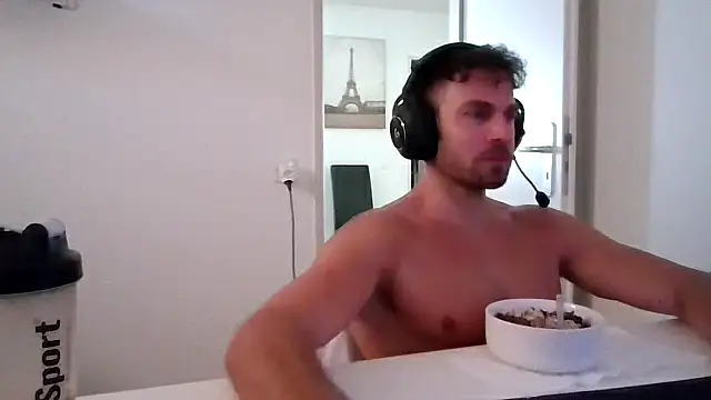 alpha-hunk online show from July 6, 2026, 10:22 am