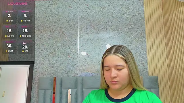 collegepawglovedaddy online show from April 5, 2026, 7:53 pm