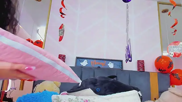 MadyJackson online show from October 24, 2025, 11:53 am