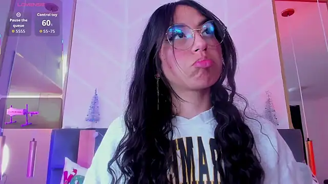 MadyJackson online show from December 15, 2025, 11:49 am