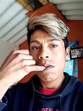 dani07- online show from November 8, 2025, 6:11 pm