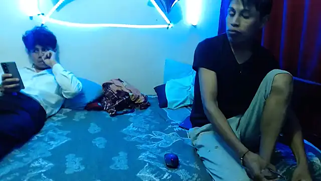 dani07- online show from October 17, 2025, 3:21 am