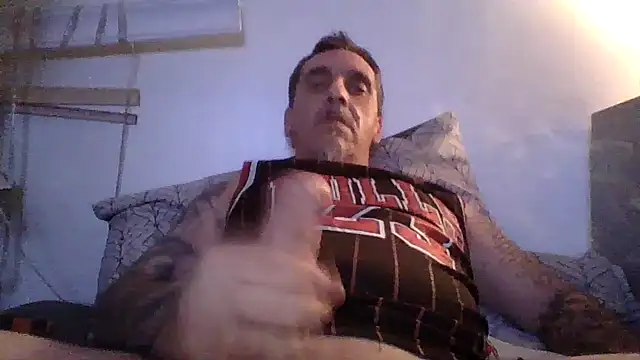 CandiedPompano online show from June 17, 2026, 4:01 am