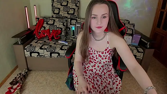 Snapshot of VeronikaVel chatting on April 21, 2026, 8:37 pm VeronikaVel online show from April 21, 2026, 8:37 pm