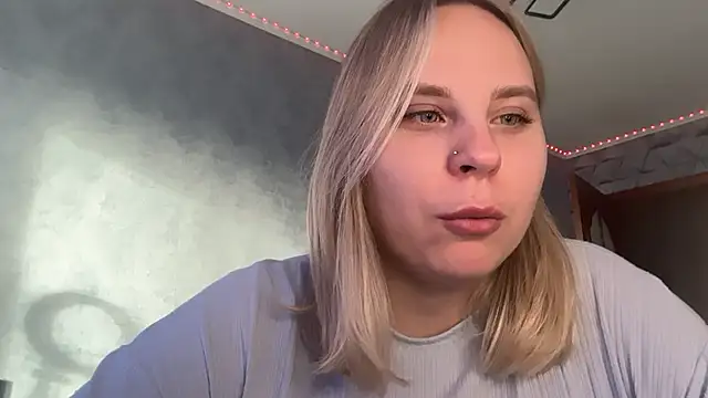 Snapshot of Thalia__Star chatting on November 13, 2025, 11:03 am Thalia Star online show from November 13, 2025, 11:03 am