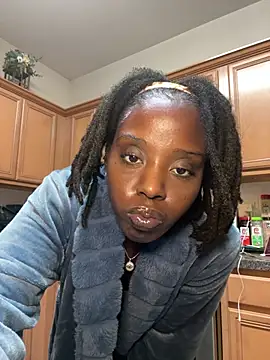 Snapshot of choclatepeaach chatting on April 2, 2026, 3:13 am choclatepeaach online show from April 2, 2026, 3:13 am