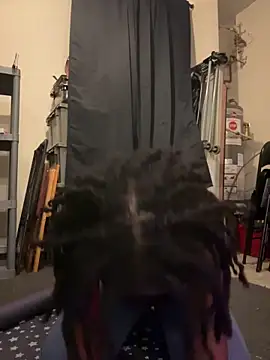 choclatepeaach online show from December 20, 2025, 11:07 pm