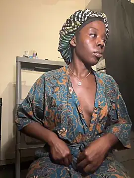 Snapshot of choclatepeaach chatting on March 8, 2026, 1:22 am choclatepeaach online show from March 8, 2026, 1:22 am