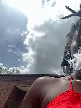 Snapshot of choclatepeaach chatting on April 4, 2026, 7:42 pm choclatepeaach online show from April 4, 2026, 7:42 pm