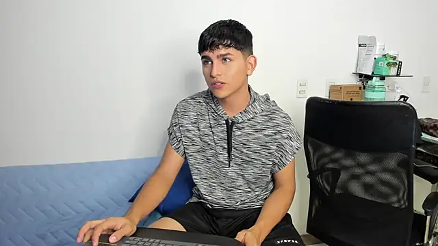 Lyam ap online show from February 4, 2025, 4:26 am