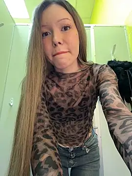 Snapshot of babydolll chatting on February 23, 2026, 9:32 am babydolll online show from February 23, 2026, 9:32 am