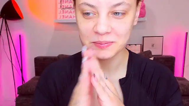 Snapshot of rora_skyline chatting on November 6, 2025, 6:50 am rora skyline online show from November 6, 2025, 6:50 am