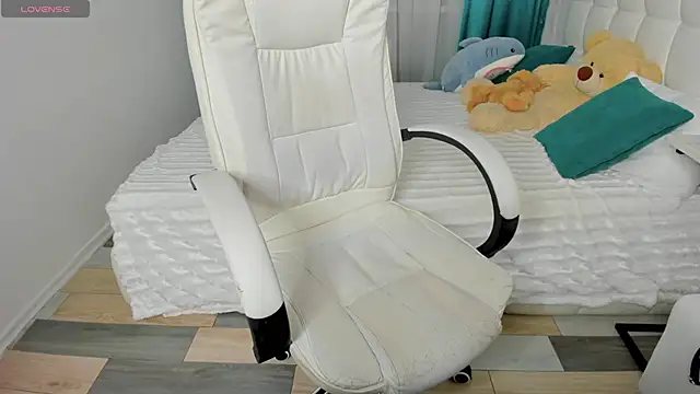 CooperAllana online show from November 10, 2025, 7:46 am