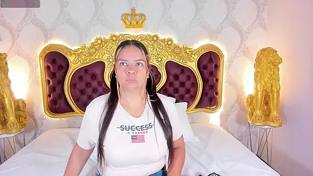 Snapshot of KendralHolson chatting on October 31, 2025, 4:31 am KendralHolson online show from October 31, 2025, 4:31 am