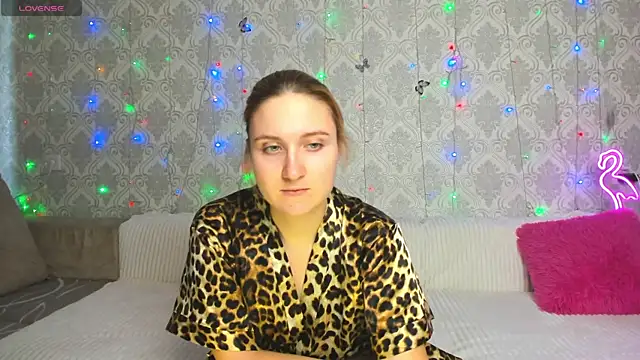 Miss Elsa  online show from February 28, 2025, 7:15 am