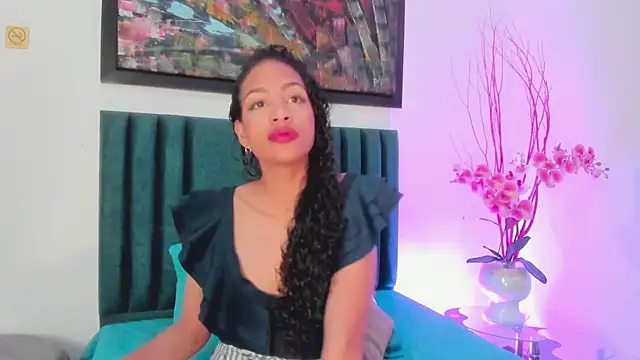AntonellaHall  online show from February 27, 2025, 12:12 pm