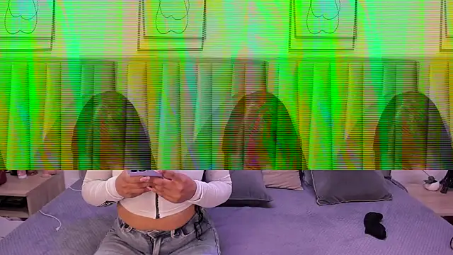 Emmy-Turnner online show from November 13, 2025, 2:32 pm