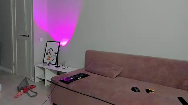 EllaSky xoxo online show from February 1, 2025, 12:47 pm