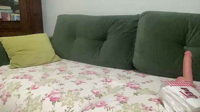 alarasissy online show from October 25, 2025, 12:32 am